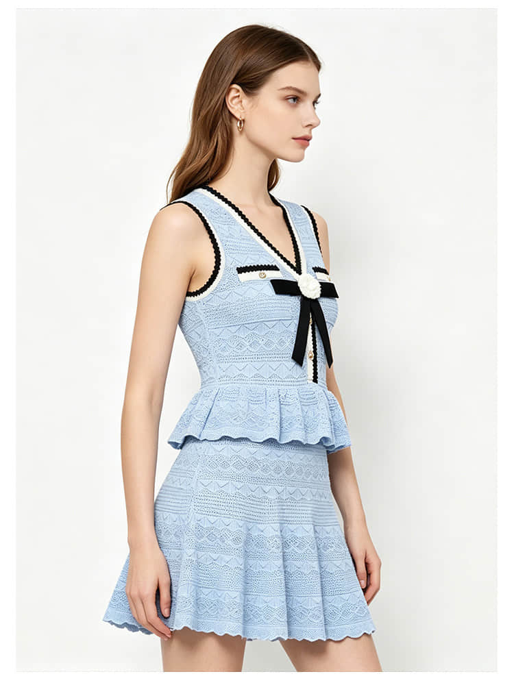 Women's blue sleeveless knitted dress