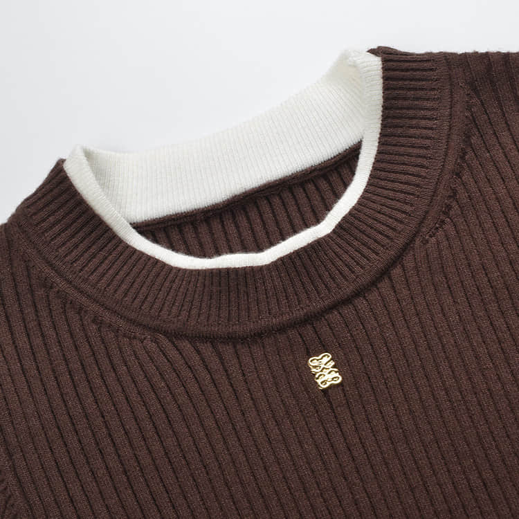 Women's long sleeved round neck knitted top