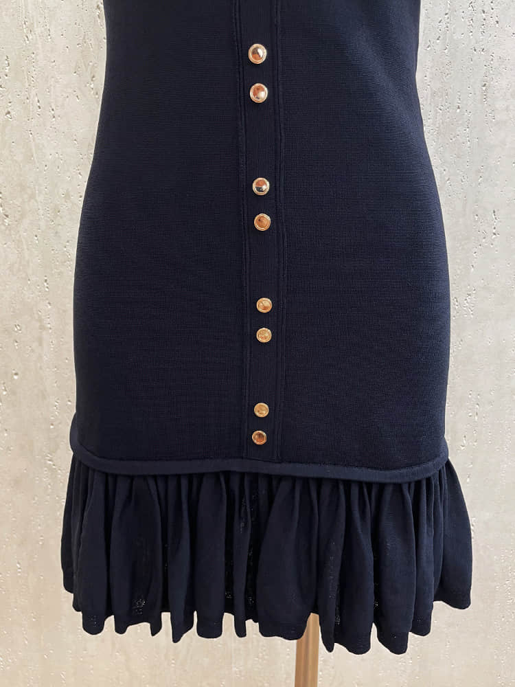 Black short-sleeved single-breasted slim-fit knitted dress