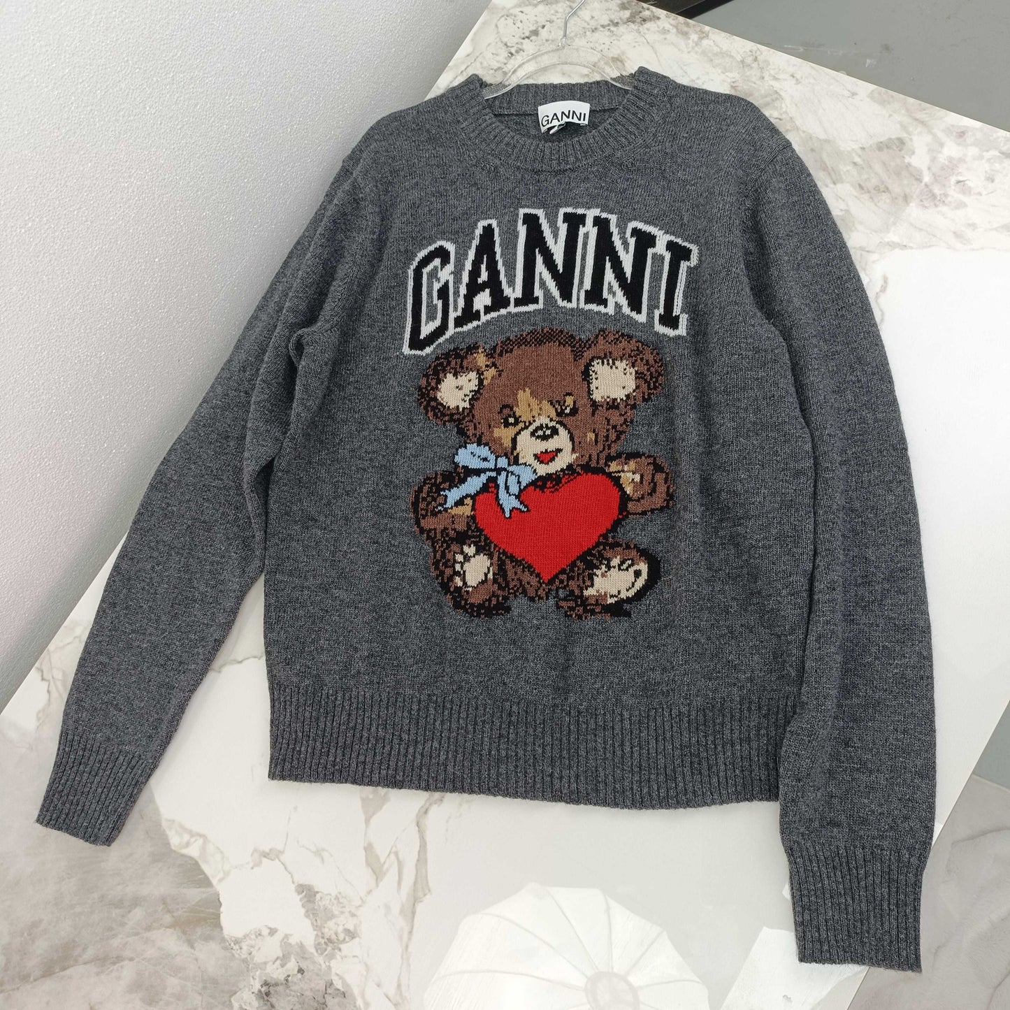 Women's autumn and winter new round neck long sleeve sweater