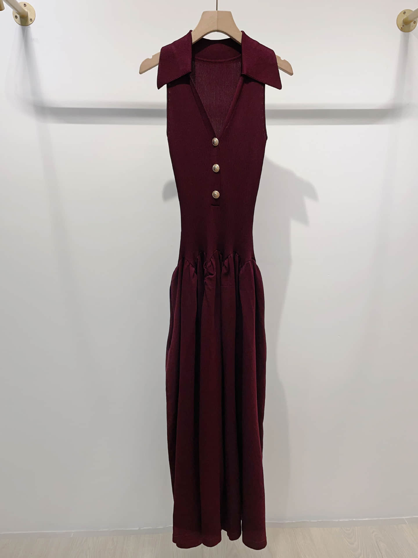 Women's Burgundy Sleeveless Knitted Dress