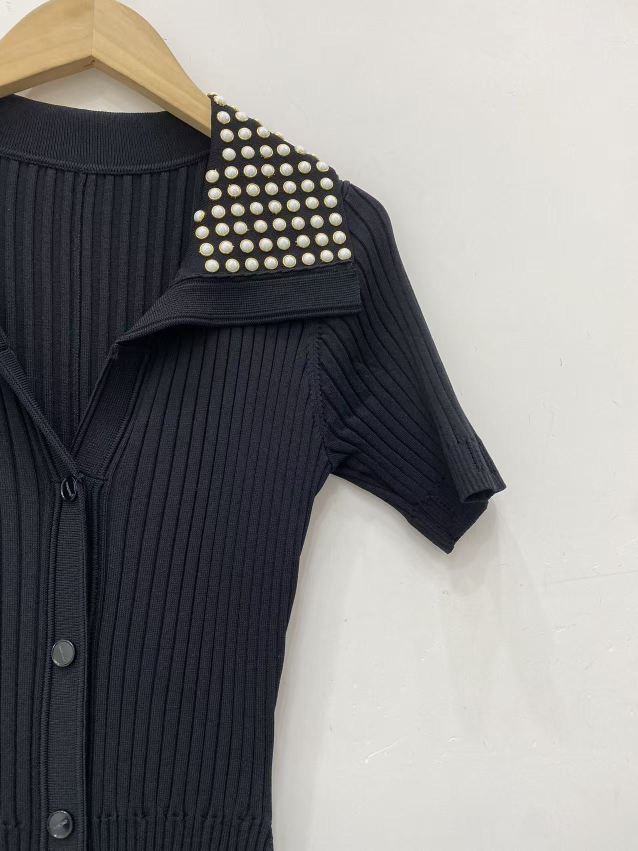 Women's black lapel short-sleeved knitted dress