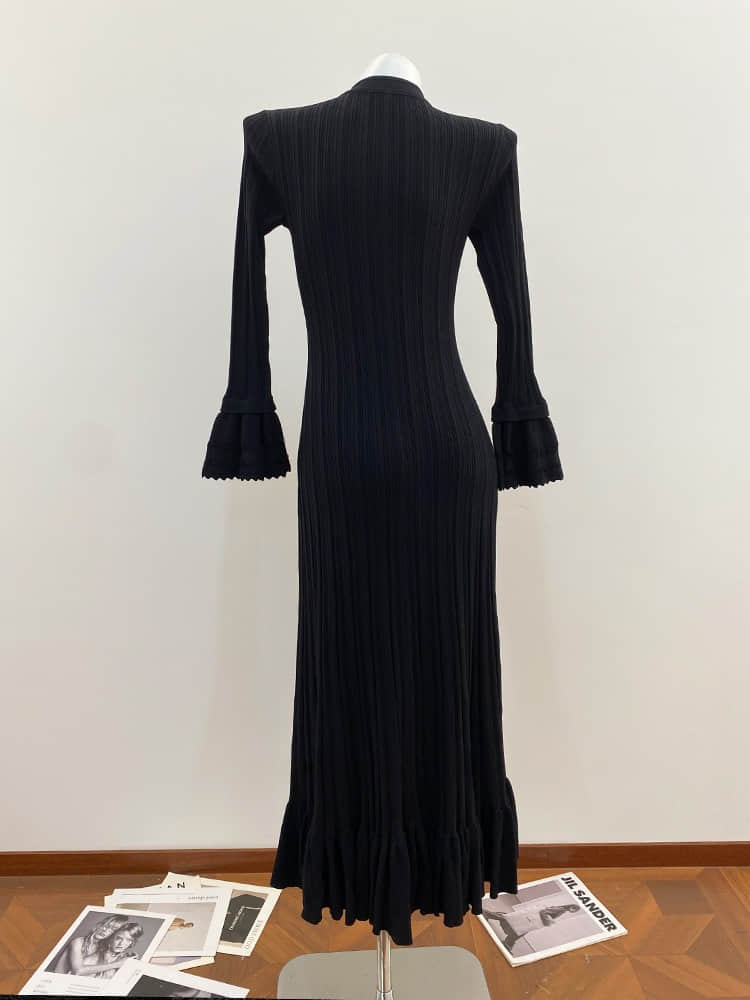 V-neck knitted ruffle long dress