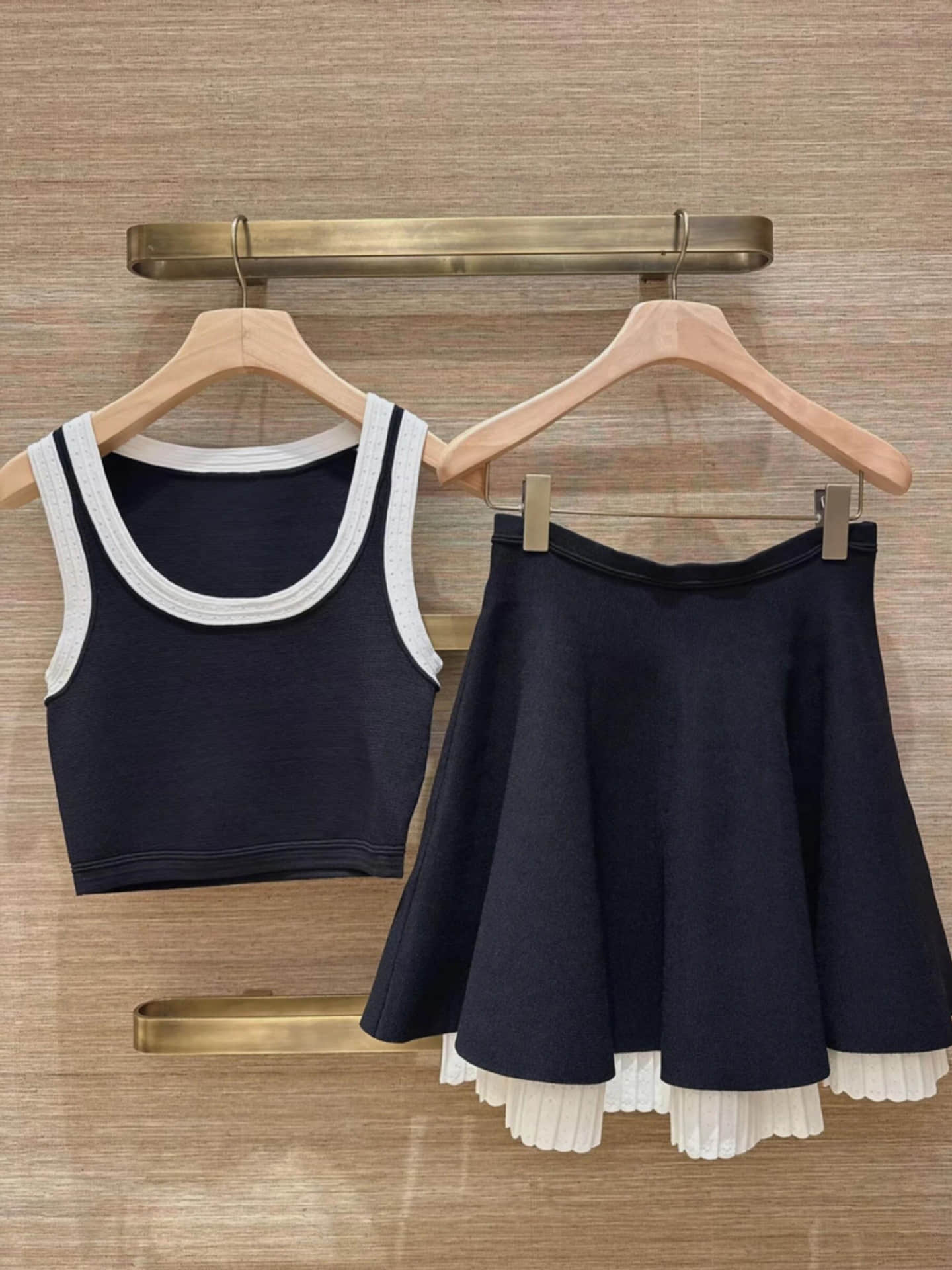 Women's vest and skirt knitted two-piece suit