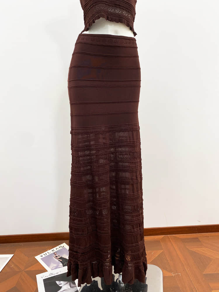 Burgundy knitted two-piece suit